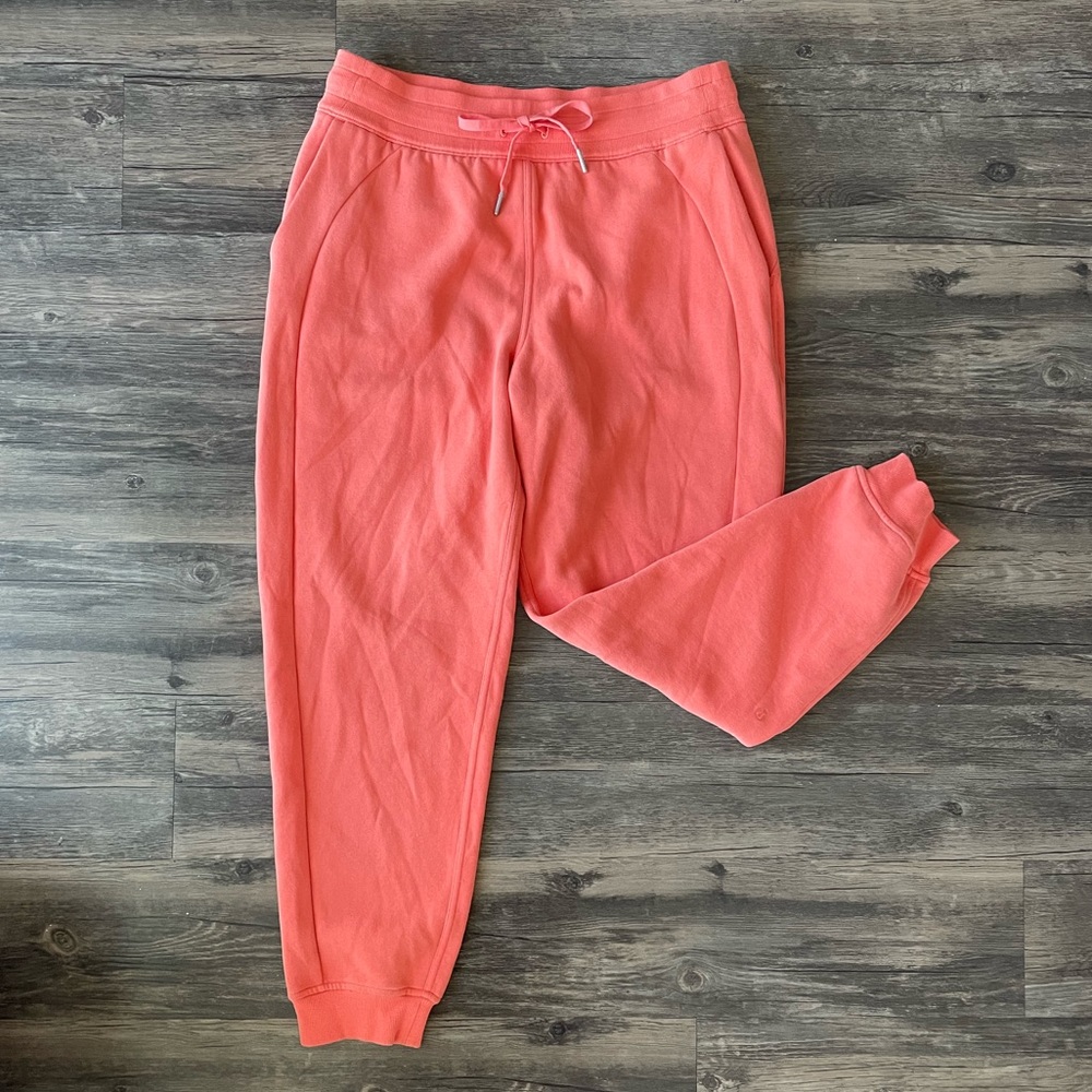 Lululemon High Rise Scuba Jogger - Picture 2 of 6